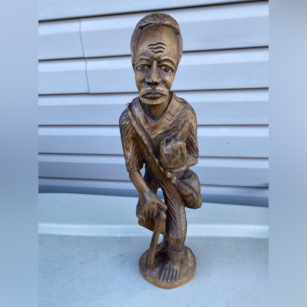 Hand Carved Folk Art Wood Sculpture Ethnic Art Statue of An Old Man